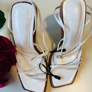 ZARA NEW HEELED SANDALS WITH TIED STRAPS NWT